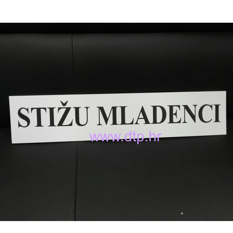 tablica_stizu_mladenci_za_vjencanje_automobile 07001-7 Tablica za auto Stižu mladenci - Slika 1