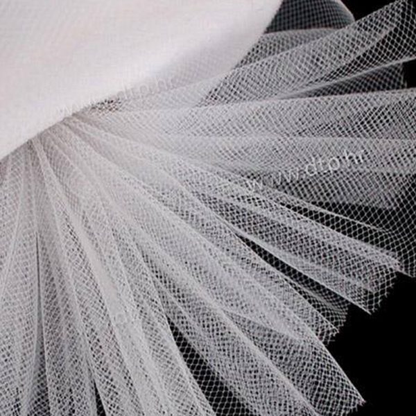 bijeli mrežasti til