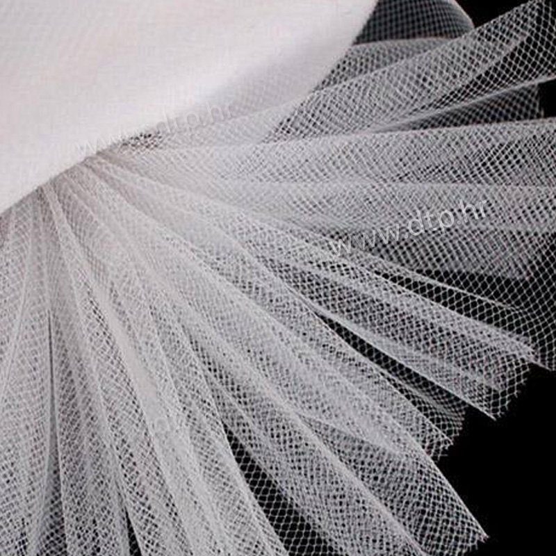 bijeli mrežasti til